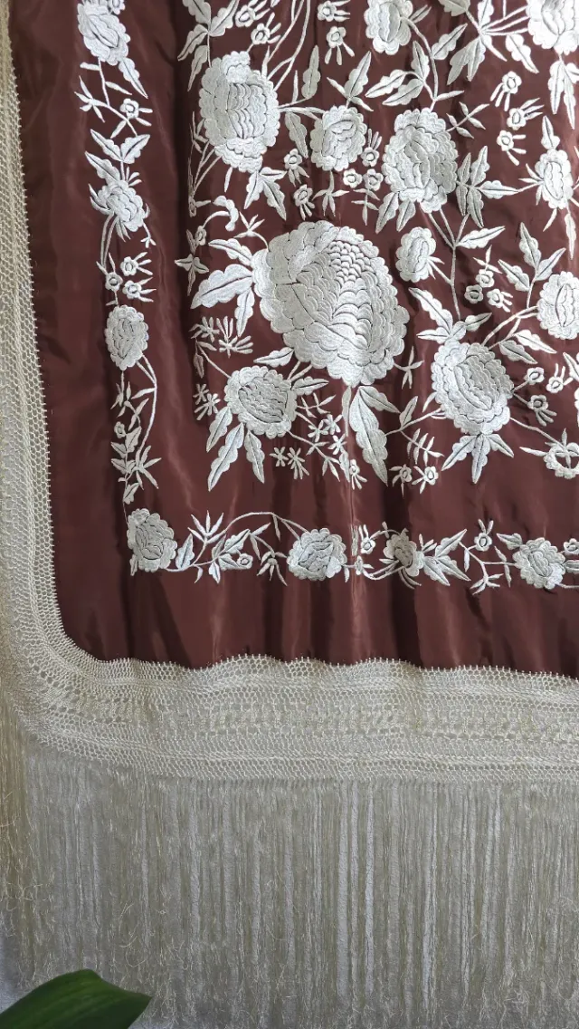 Manton de Manila Antiguo Bordado Flores