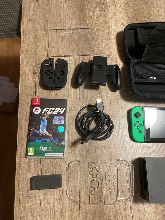 Nintendo Switch FC 24 + Acessórios