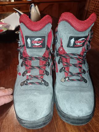Botas de Montaña Chiruca Gris y Rojo
