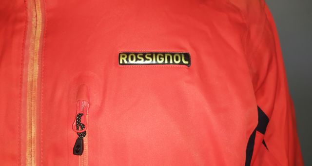 Chaqueta de esquí Rossignol. Color rojo - año 2010