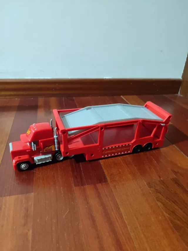 Camión transportador Cars + Mate