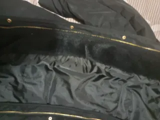 Abrigo plumífero negro