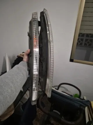 Faros diurnos y intermitentes Q7 4L