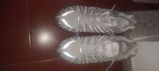 Tênis Nike Shox Prata e Branco