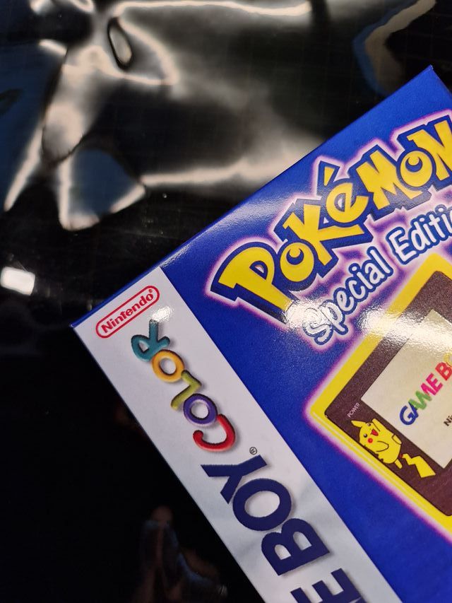 Caja Consola Game Boy Color [Pokemon Edition]