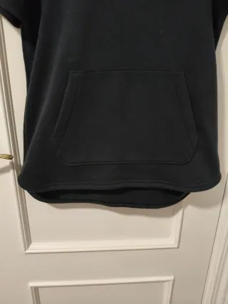 Camiseta con capucha Under Armour mujer negra