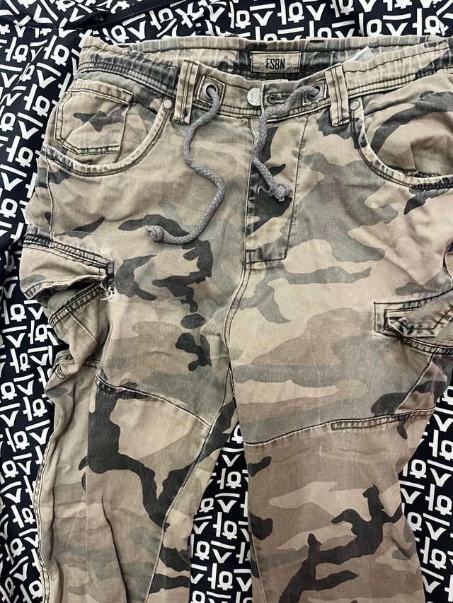 Pantalón Cargo Camuflaje NEWYORKER Talla M