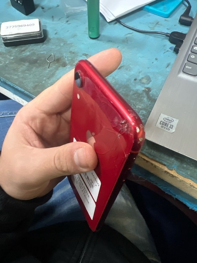 iPhone XR 128GB Rosso