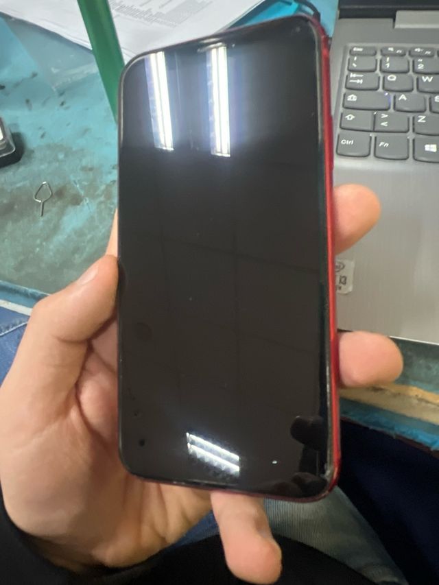 iPhone XR 128GB Rosso