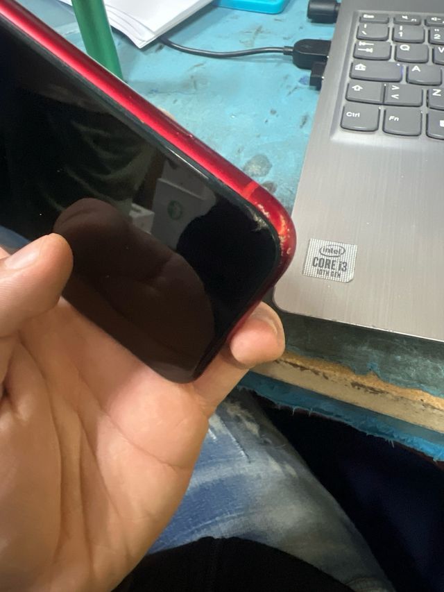 iPhone XR 128GB Rosso