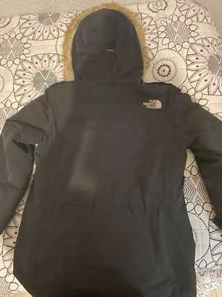Abrigo The North Face Negro con Capucha
