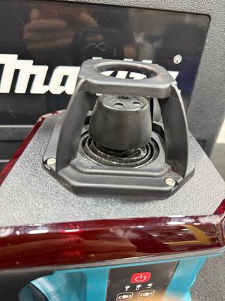 Nivel Láser Makita SKR200 Autonivelante