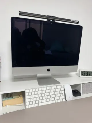 Apple iMac - Negro y Plateado.