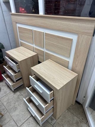 ¡OFERTÓN! Cabecero y Mesitas de Noche Blanco.