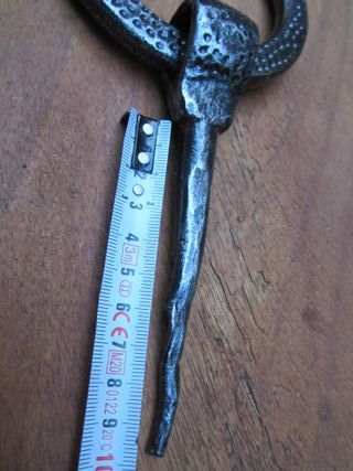 Llamador antiguo hierro forjado, aro 11 cm.