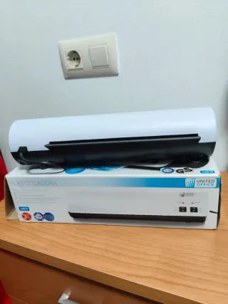 Plastificadora A4 United Office
