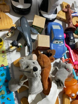 Lotto giocattoli misti