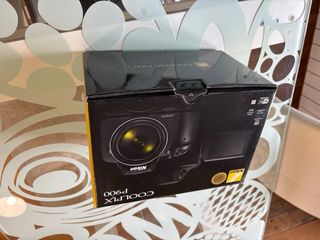 Cámara Nikon Coolpix P900 Nueva