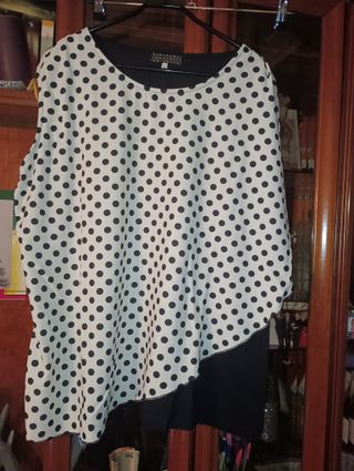 Camiseta tirantes con imitación blusa puntos