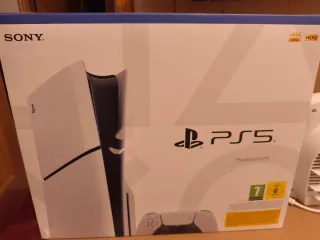 Playstation 5 + EA FC 25 + UFC 5