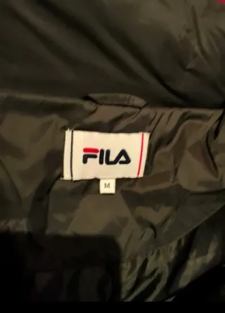 Anorak Fila Negro, Morado y Rosa