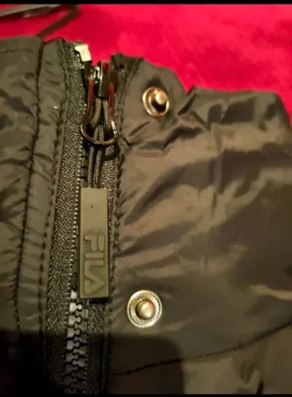 Anorak Fila Negro, Morado y Rosa