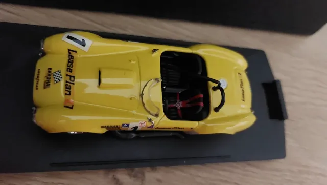 Maqueta Coche Amarillo Lease Plan