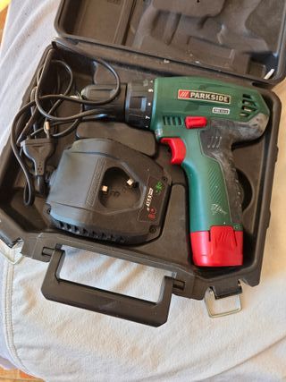 Taladro Parkside 10.8V con cargador