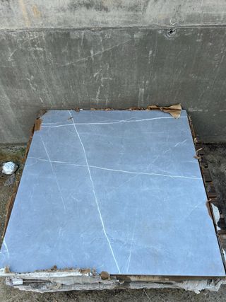 Azulejo para suelo o pared gris de metro por metro