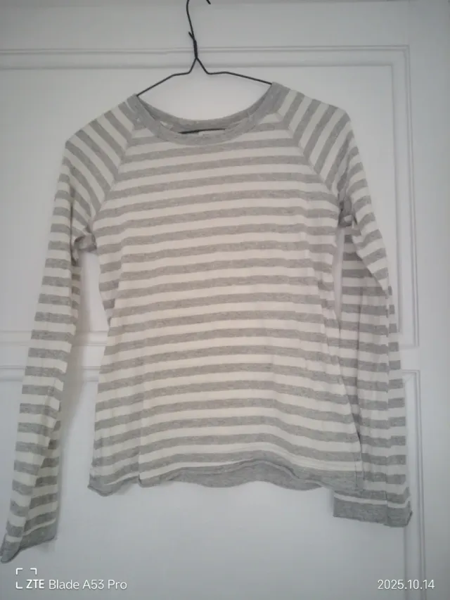 Camiseta Zara Rayas Gris y Blanca Manga Larga