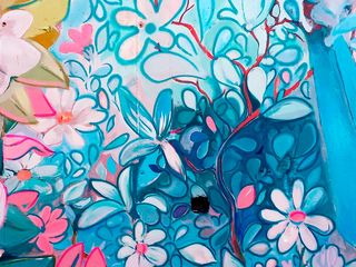 Dipinto murale con fiori verdi e bianchi