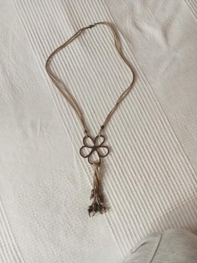 Lote de collares varios