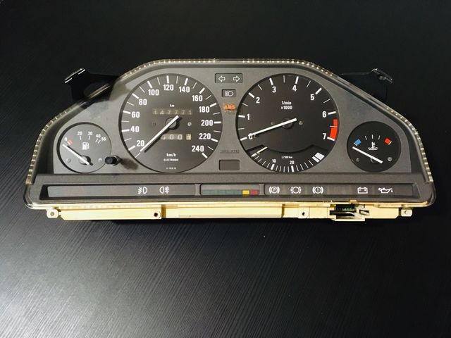 Cuadro instrumentos marcador BMW serie 3 E30 320
