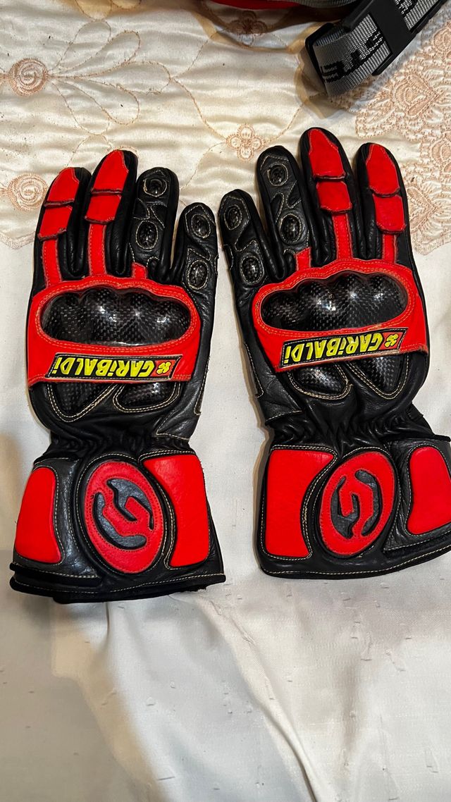 Guantes Moto Garibaldi Cuero Carbono Rojo