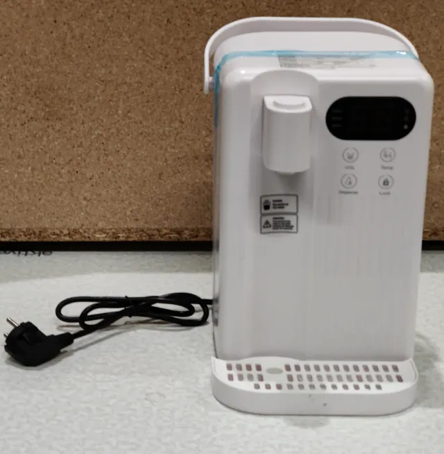 Dispensador de agua caliente