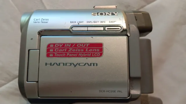 Videocámara Sony Handycam DCR-HC20E cargador+ mand