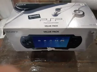 Consola Sony PSP 1004 Negra + Accesorios