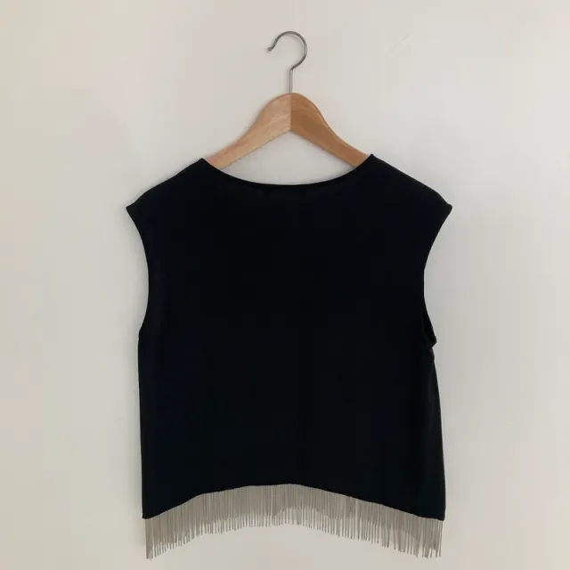 Blusa Mango negra con flecos