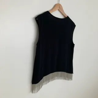 Blusa Mango negra con flecos