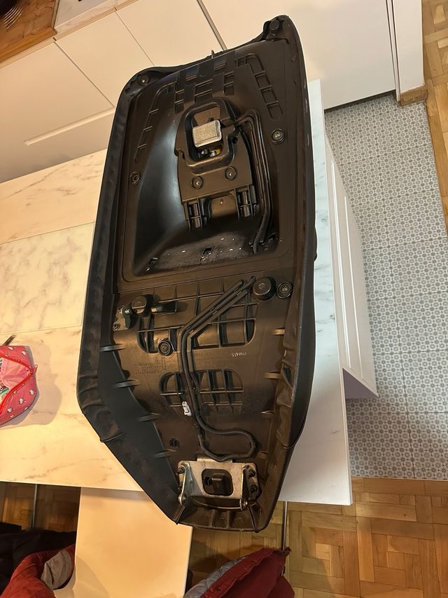 Sillín scooter Suzuki Burgman 400 K7 (2006-2014)