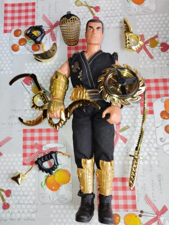 Action Man Guerrero Dorado