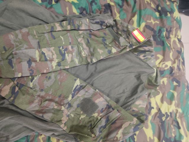 Camisola militar verde pixelada XXL oferta navideñ