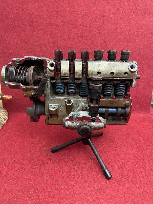 Maqueta Antigua Bomba Gasoil Autoescuela