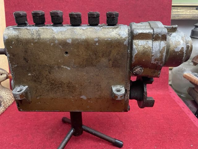 Maqueta Antigua Bomba Gasoil Autoescuela