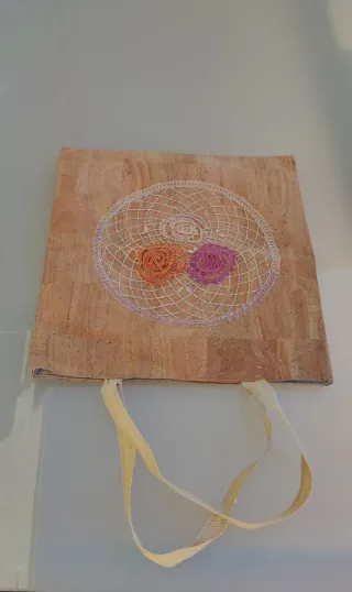 Bolsa tote bag tela de corcho y diseño encaje