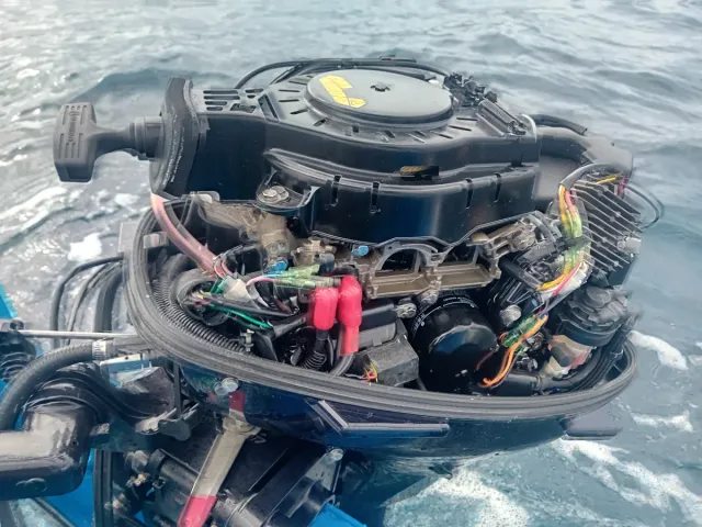 Motor fueraborda Tohatsu