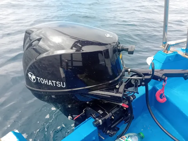 Motor fueraborda Tohatsu