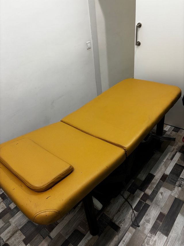 camilla de estética