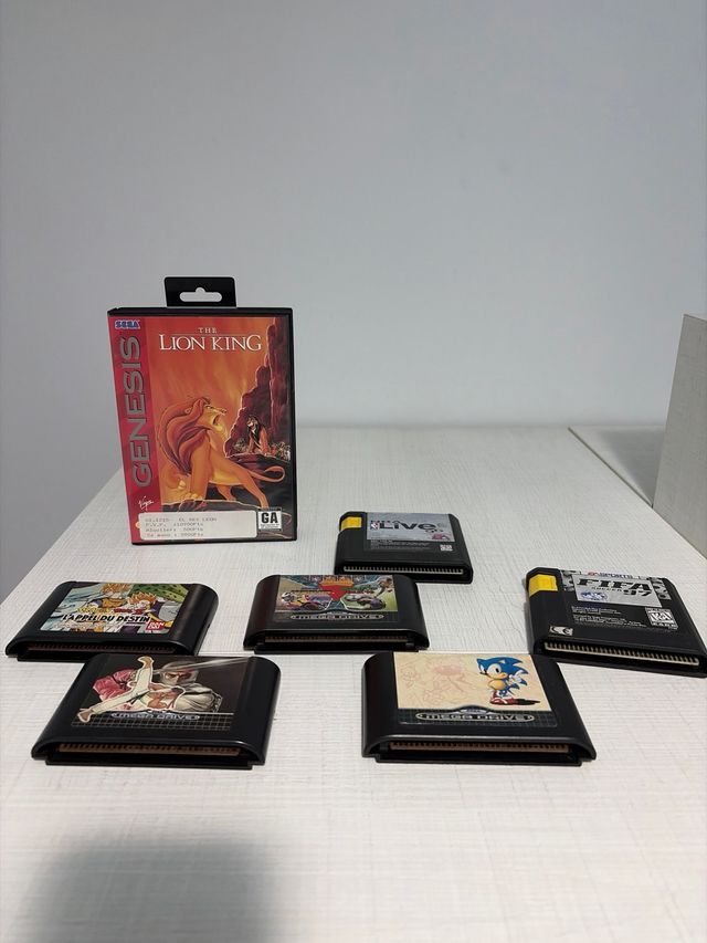 Sega Mega Drive + 2 controller + 7 giochi
