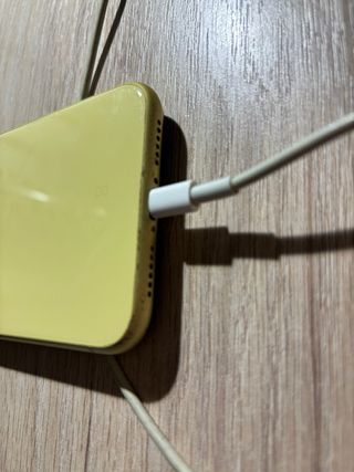 iPhone 11 Giallo